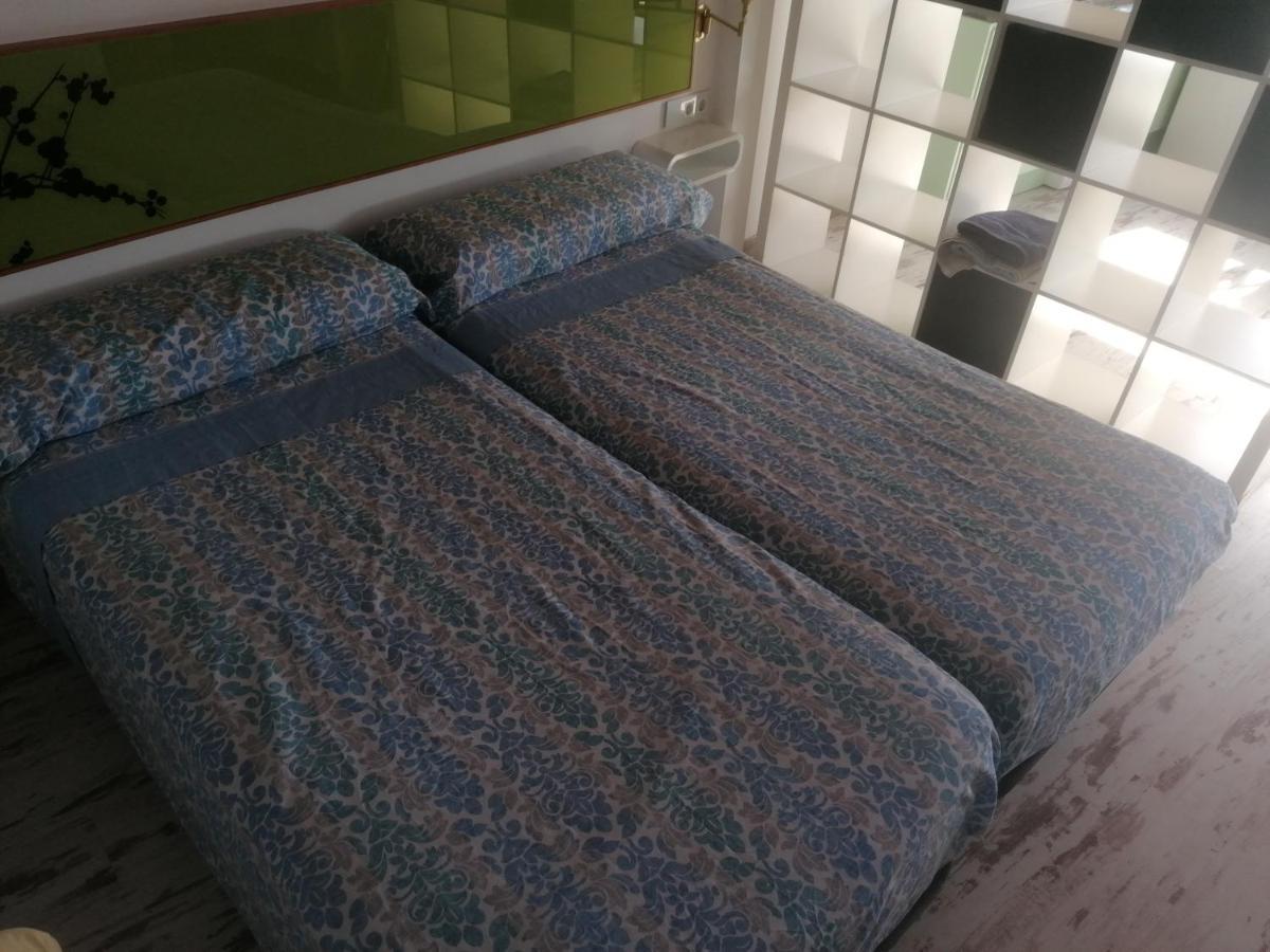 Apartamentos La Vega De Granada Ambroz Esterno foto